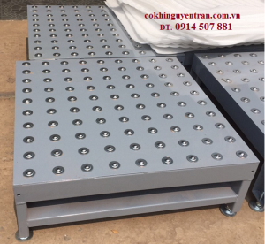 Băng tải bi cầu